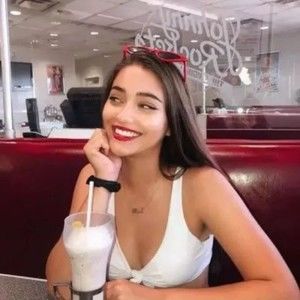 Meet your Posher, Jovita